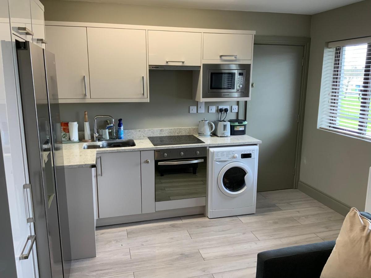 Small,Smart,Tidy 2 Bed Apartment ゴールウェイ エクステリア 写真